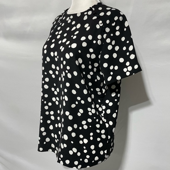 & Other Stories Dot Print Button Shoulder Short Sleeve Blouse Black White Size 6 - Picture 8 of 14